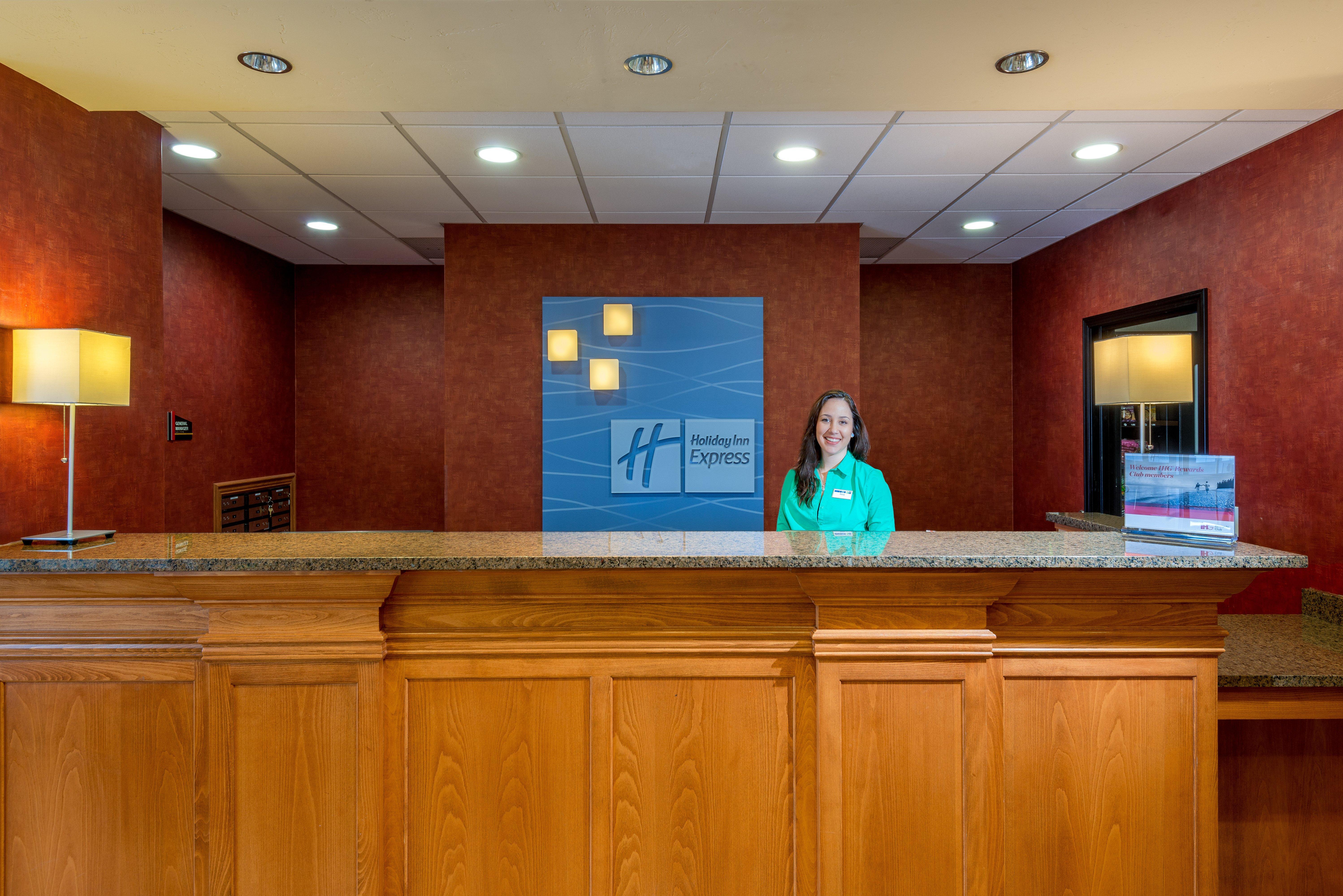 Holiday Inn Express Hotel Vernal By Ihg Dış mekan fotoğraf
