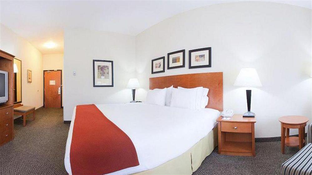 Holiday Inn Express Hotel Vernal By Ihg Dış mekan fotoğraf